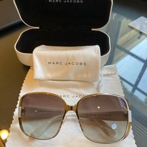 Marc jacobs sunglasses!